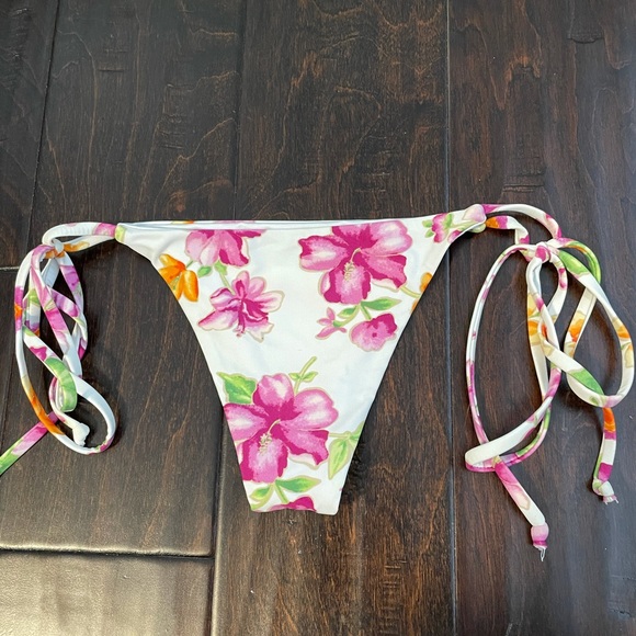 Frankies Bikinis Bottoms - Picture 2 of 3